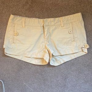 Heritage Pale Yellow Shortie